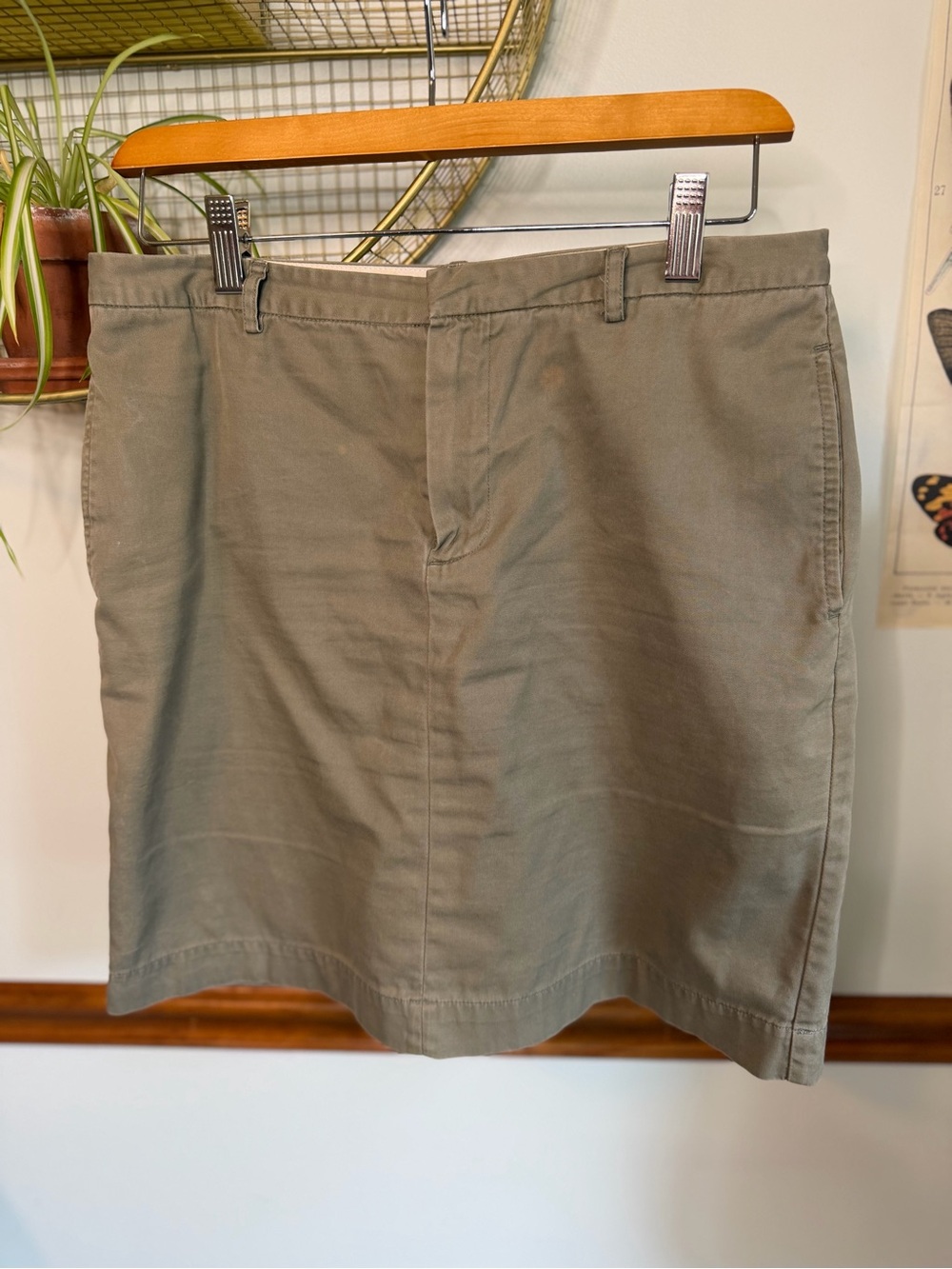 GAP Flat Front Skirt in khaki